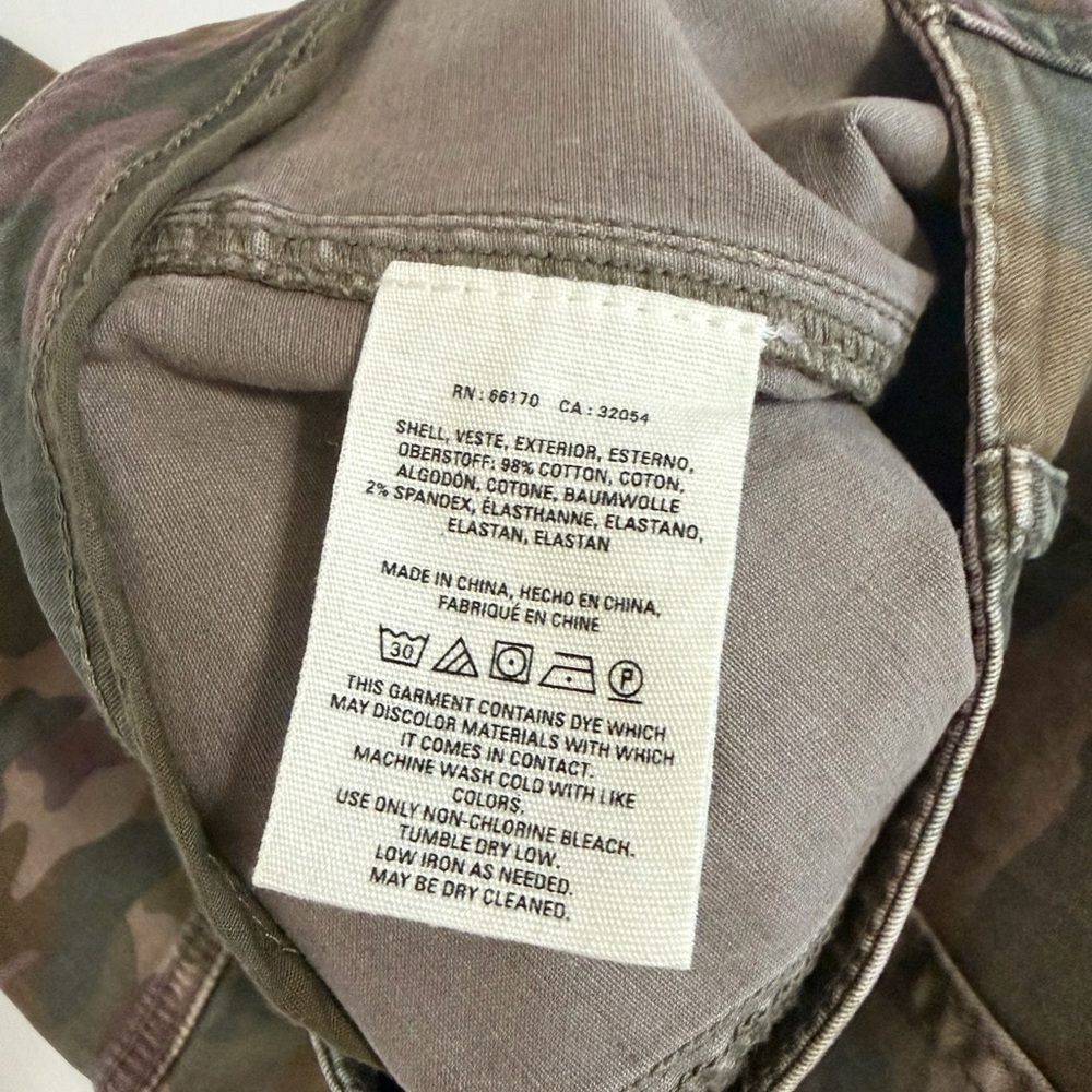 Camouflage Cargo Pants with Button Details - Picture 7 of 8
